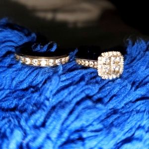 Neil Lane bridal set, white gold, 3 &3/4 carats, wedding band @1carat. Kays 1yr